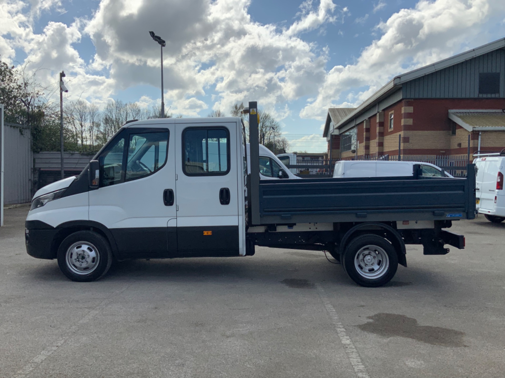 Used Iveco Daily C D Dci Bhp Double Cab Alloy Tipper Twin