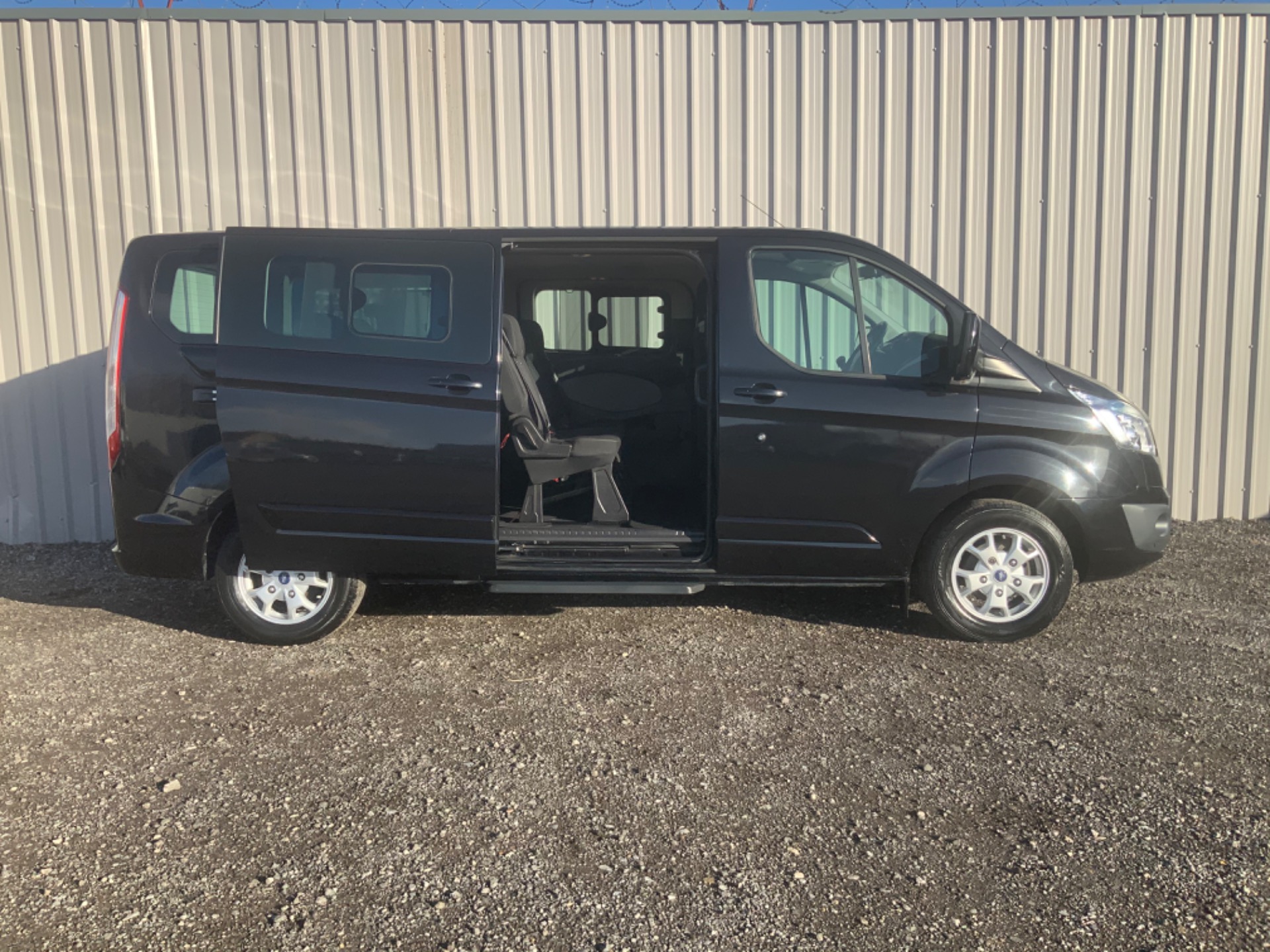 Used FORD TOURNEO CUSTOM 300 L2 LWB 9 SEATER LIMITED TDCI ** A/C ...