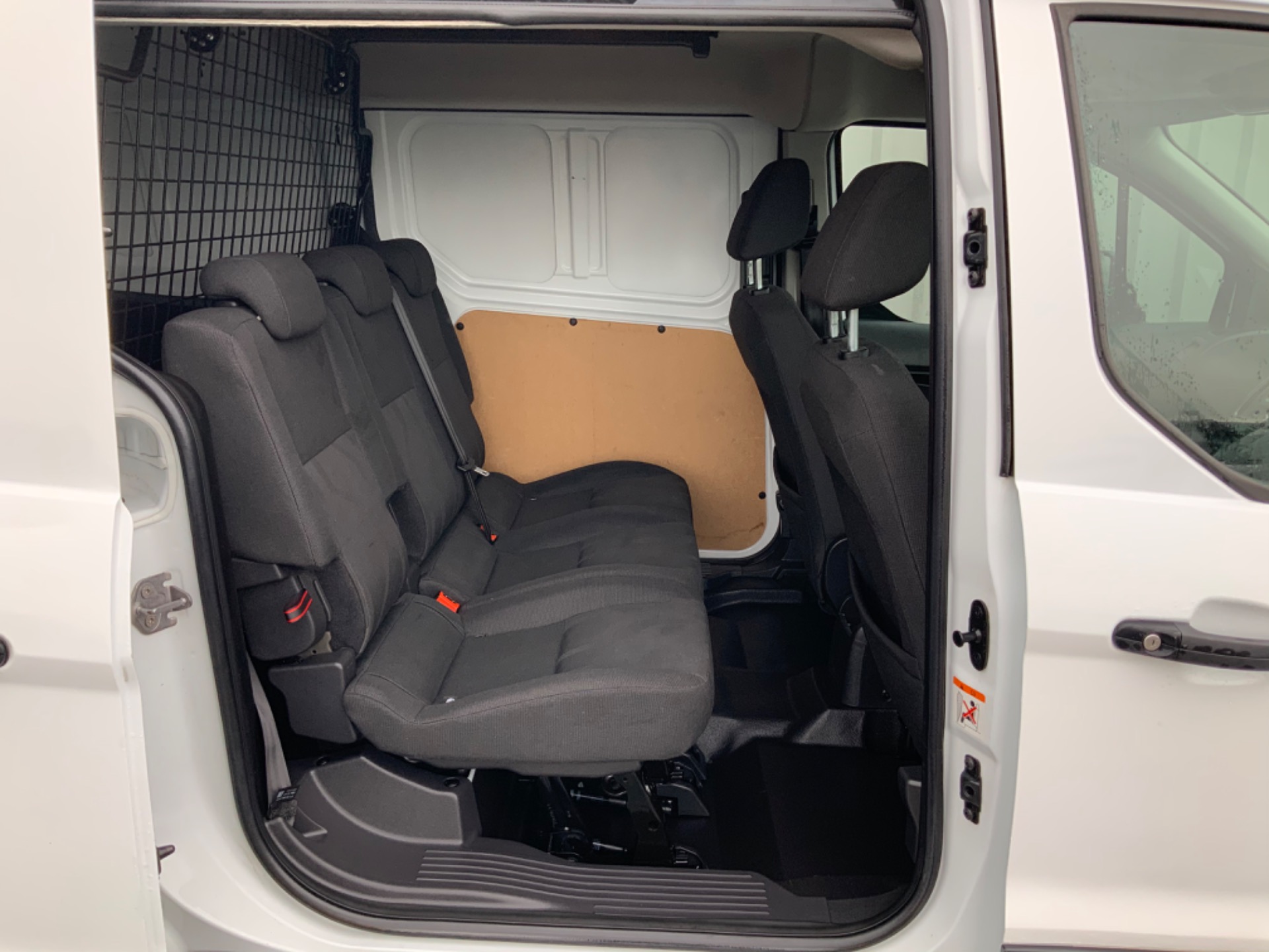 Used FORD TRANSIT CONNECT 230 L2 TREND LWB DOUBLE CAB 5 SEATER CREW VAN ...